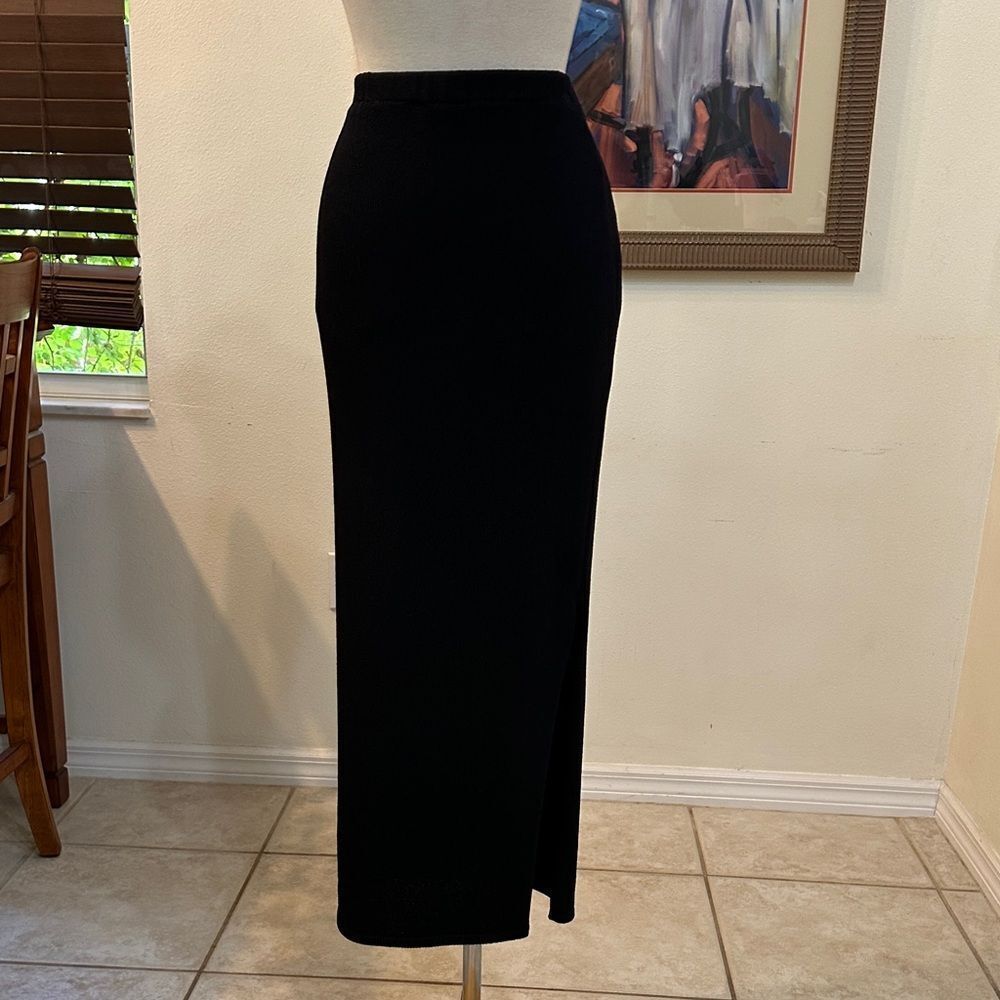 St. John Collection Black Santana Knit Long Skirt w/ Side Slit Size 10 - Picture 2 of 10